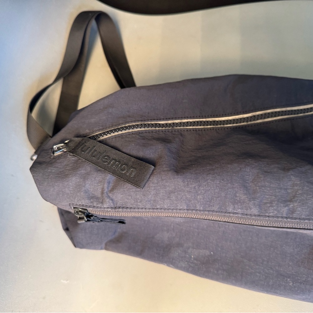 lululemon athletica Black Toiletry Bag - Picture 4 of 6